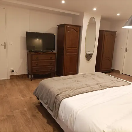 بيت ضيافة Iris Garden 3*